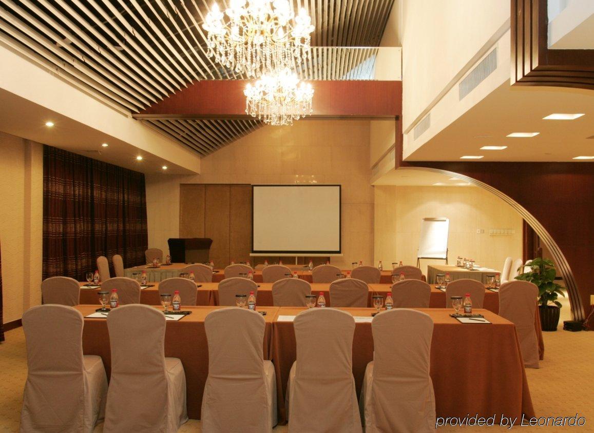 Crowne Plaza Hangzhou Xanadu Resort Udogodnienia zdjęcie